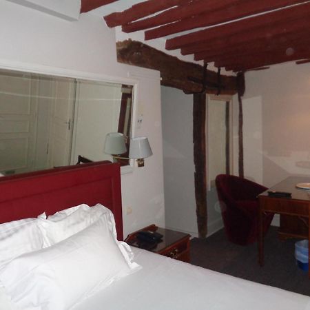 Hotel Les Degres De Notre Dame Paris Exterior photo
