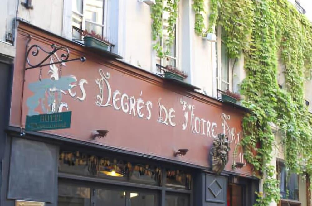 Hotel Les Degres De Notre Dame Paris Exterior photo